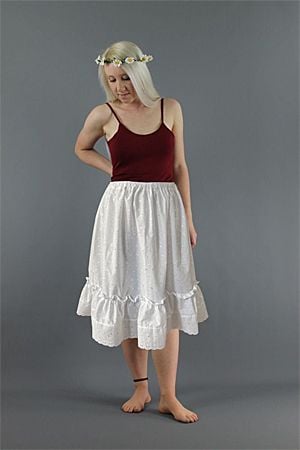 <!-- 0122 -->Broderie Anglaise Petticoat - White