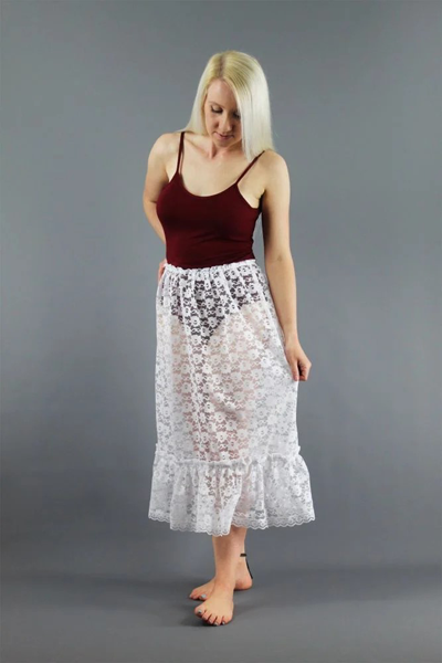 <!-- 017 -->White Lace Skirt Extender