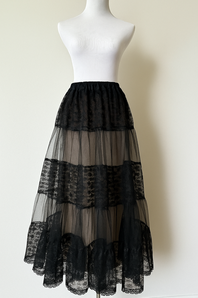 <!-- 019512 -->Black Lace Longer Length Petticoat Underskirt