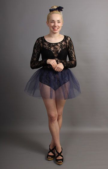 <!-- 006 -->Short Navy Blue Net Skirt