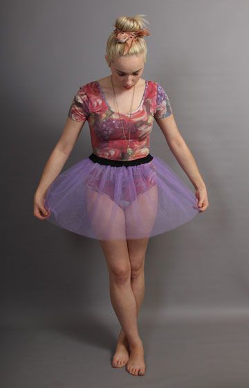 <!-- 012 -->Short Lilac Net Skirt