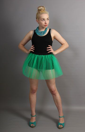 <!-- 014 -->Short Jade Green Net Skirt