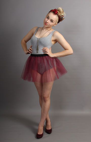 <!-- 015 -->Short Wine Net Skirt