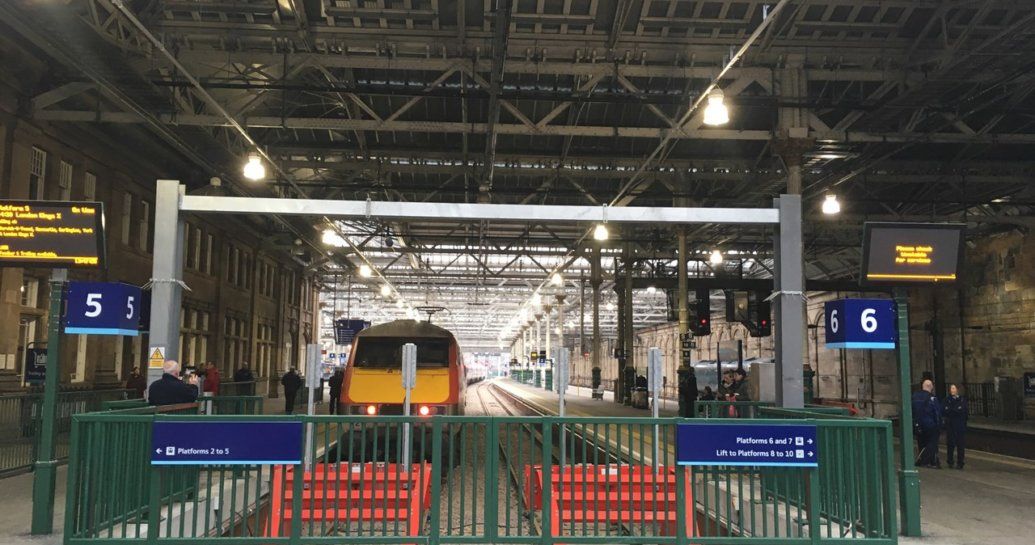 Image showing LNER Class 91 in new Edinburgh Waverley platform