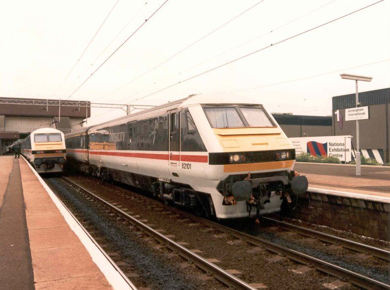 Image showing 82101 standing in Birmingham International station in the company of a sister DVT not long after their introduction