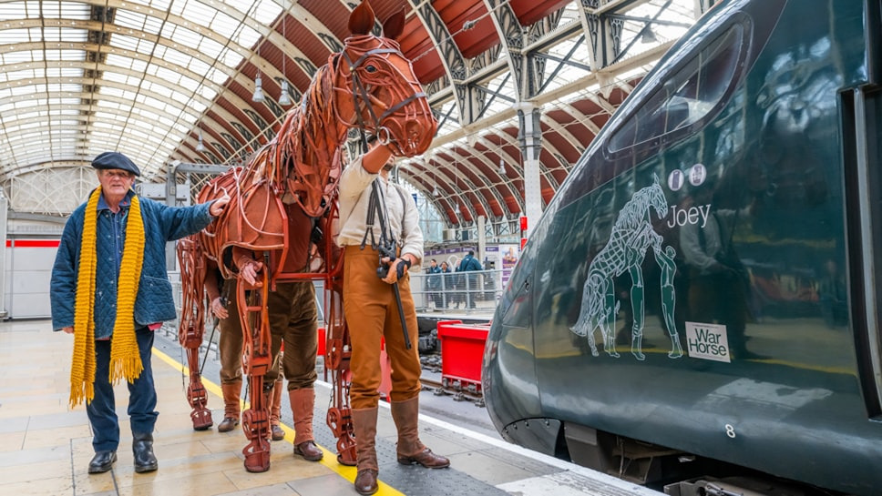 GWR Names Train â€˜Joeyâ€™ in Honour of War Horse and Michael Morpurgo at Paddington
