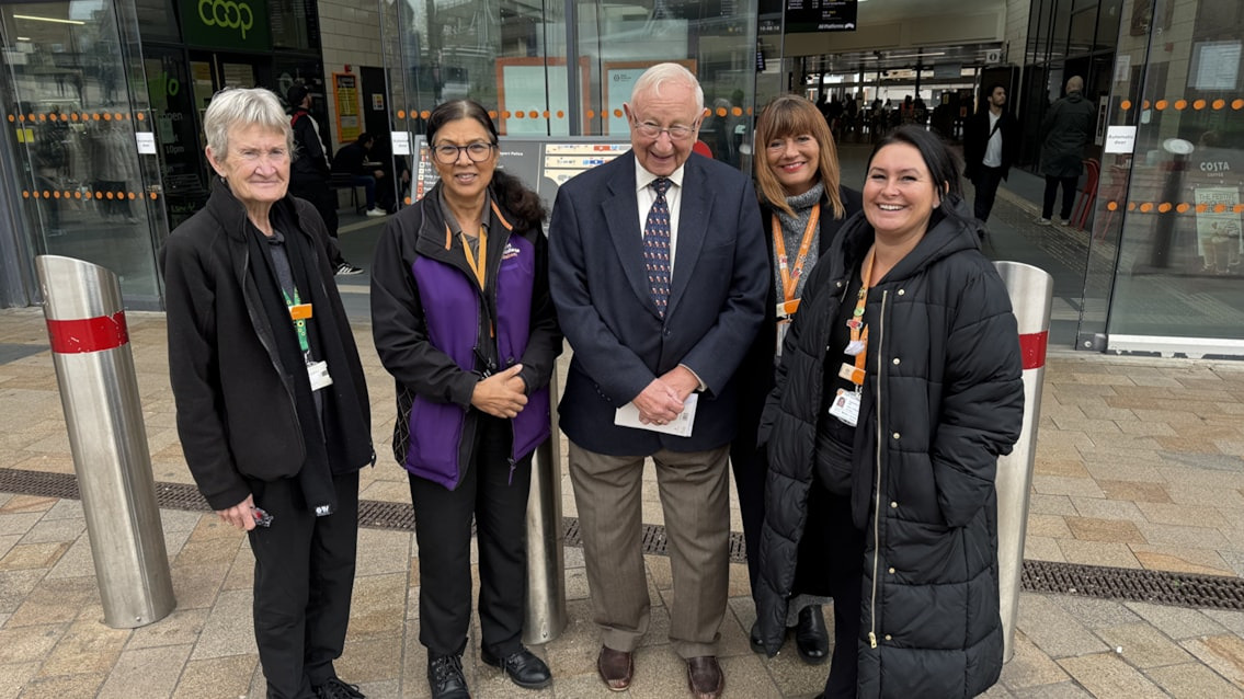 Retired announcer returns to Wolverhampton station for Railway 200 celebrations