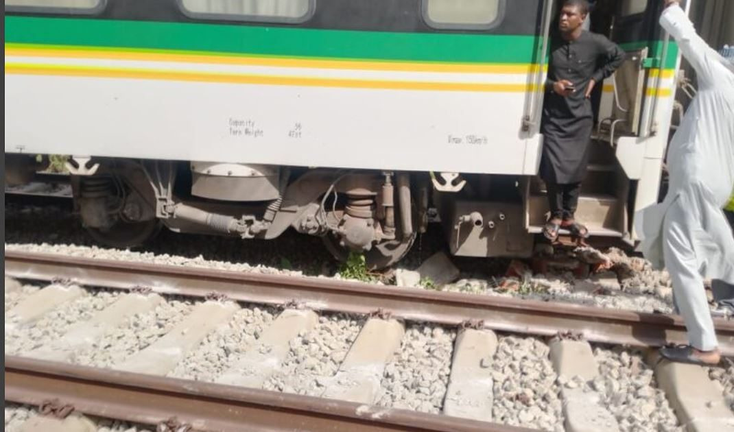 Nigerian Warri-Itakpe Train Derails Three Days After Resuming Service