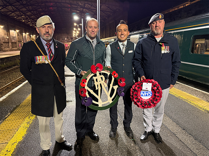 Night Riviera Sleeper Carries NHS Wreaths to Paddington in Tribute