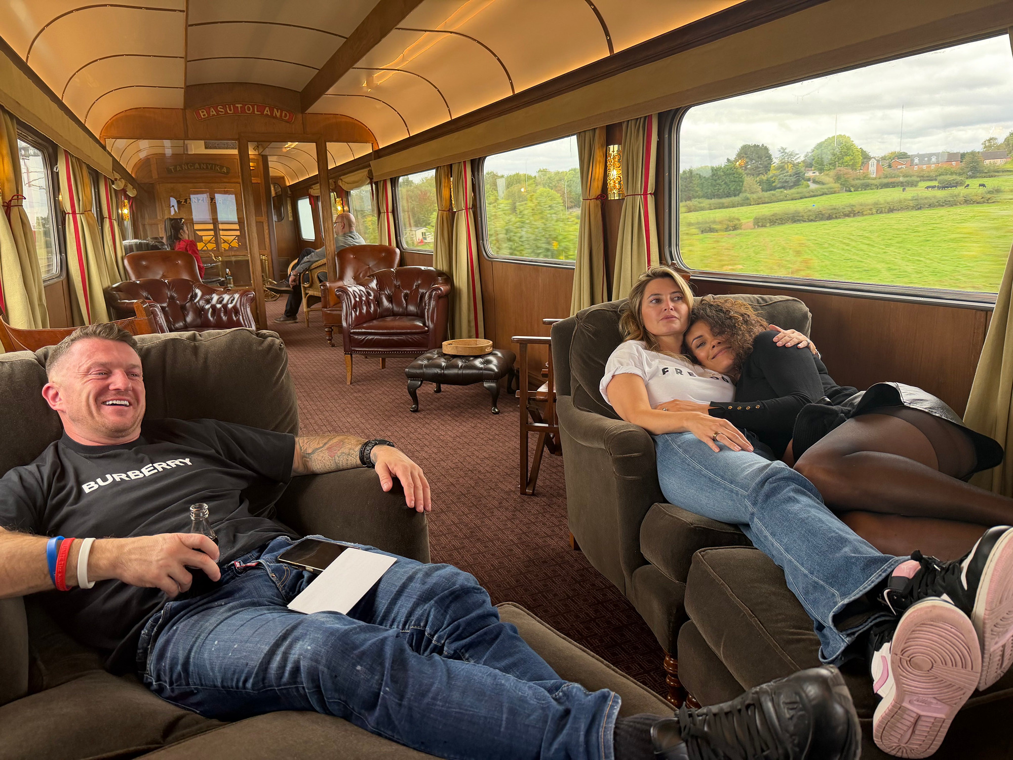 Tommy Robinson and Holly Valance Spotted Travelling on Jeremy Hoskingâ€™s Private Chairmanâ€™s Train