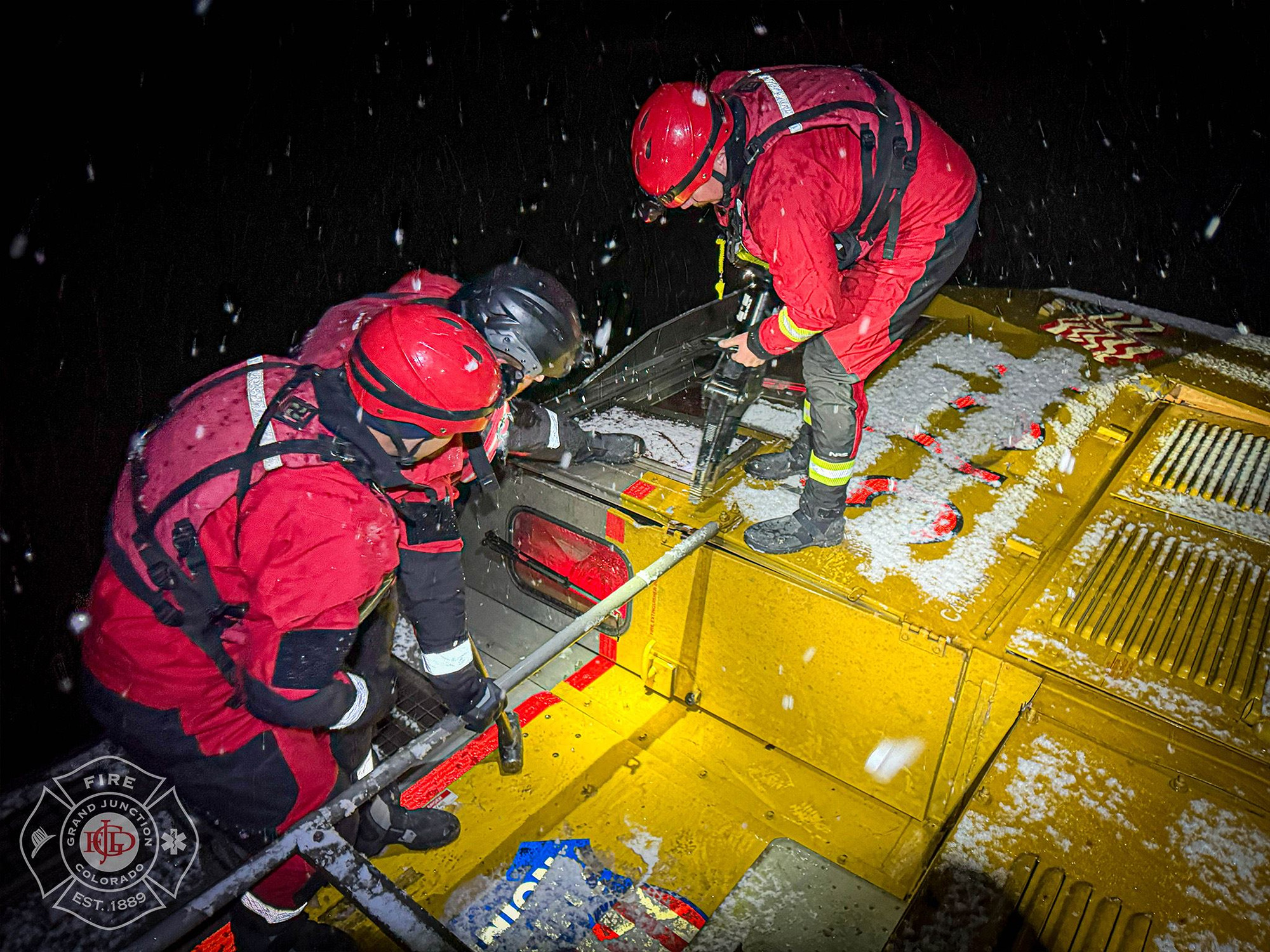 Union Pacific train derails into Gunnison River after rockfall, engineers rescued