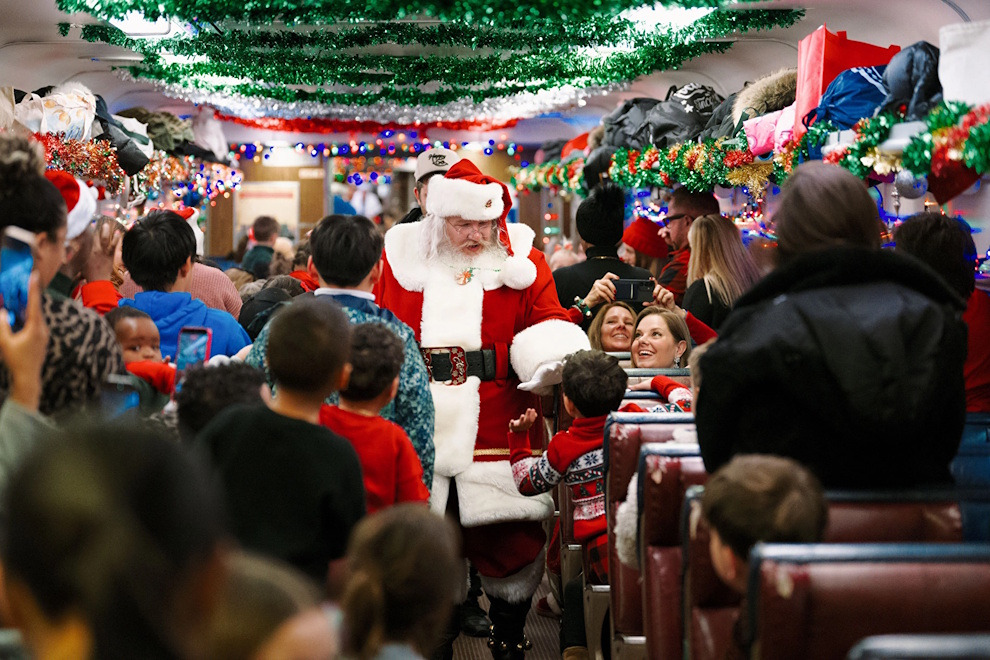 Hundreds of Children Ride MBTA&acirc;s Holiday North Pole Express