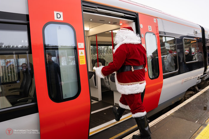 Transport for Wales Urges Passengers to Check Services Over Festive Period