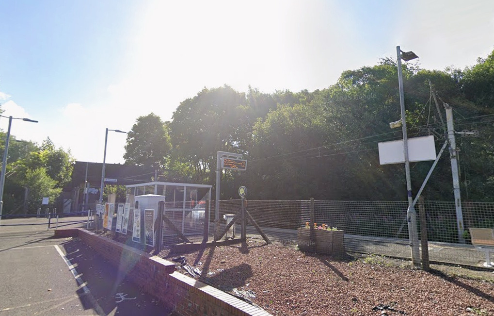 Major emergency response after man found injured near tracks at Branchton station