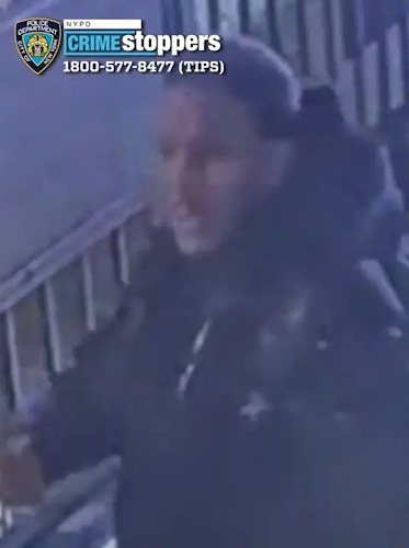 Police Hunt Suspect After Early-Morning Subway Stabbing in Lower Manhattan