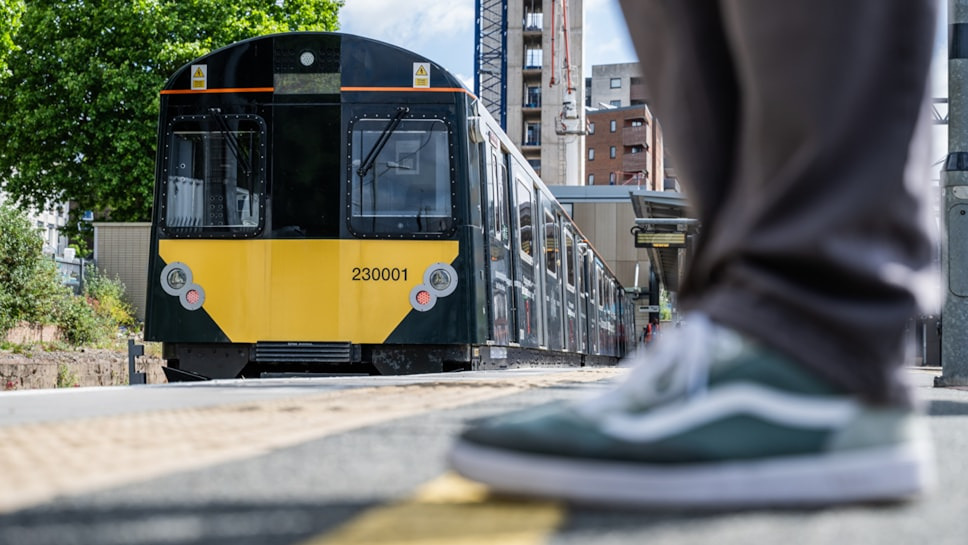 GWR Puts World-Record Breaking Battery Train Into Passenger Operation