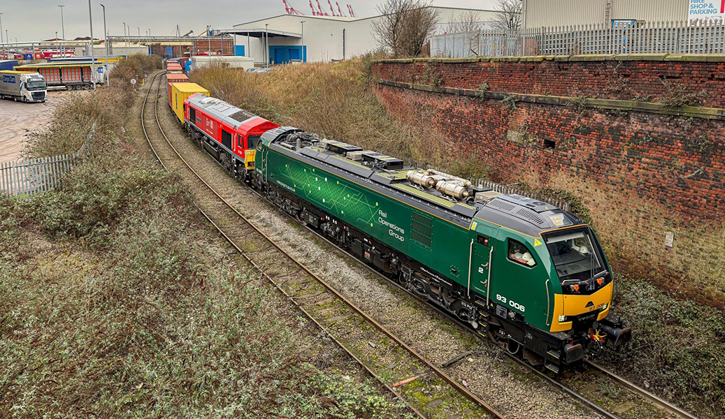 DB Cargo UK trials Class 93 on North West intermodal run