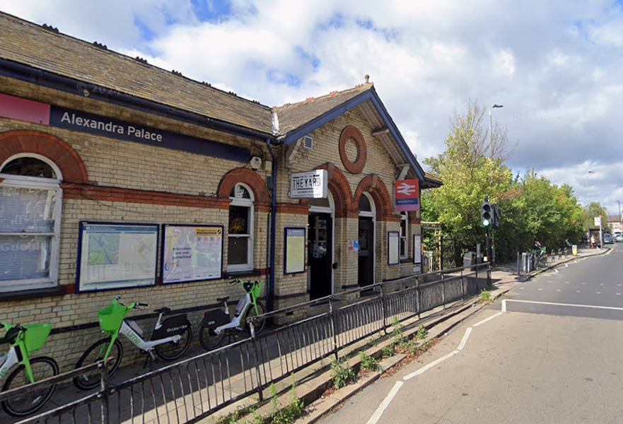 Emergency Incident Triggers Rail Delays Between London And Stevenage