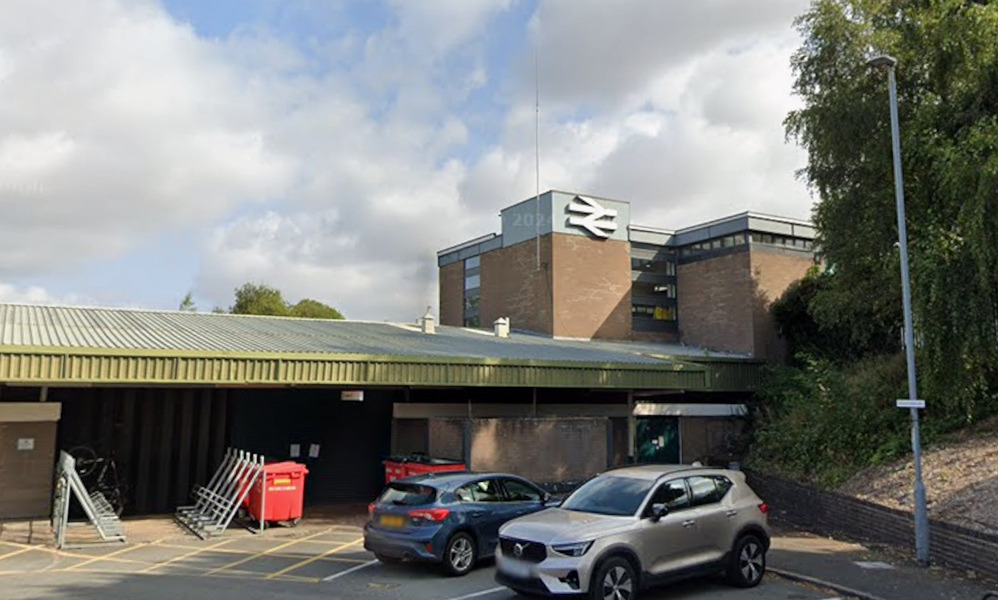 Emergency Incident Shuts Tamworth Station as Trains Halted on Both Lines