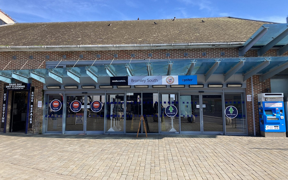 Late Night Rail Emergency as Person Hit by Train Near Bromley South