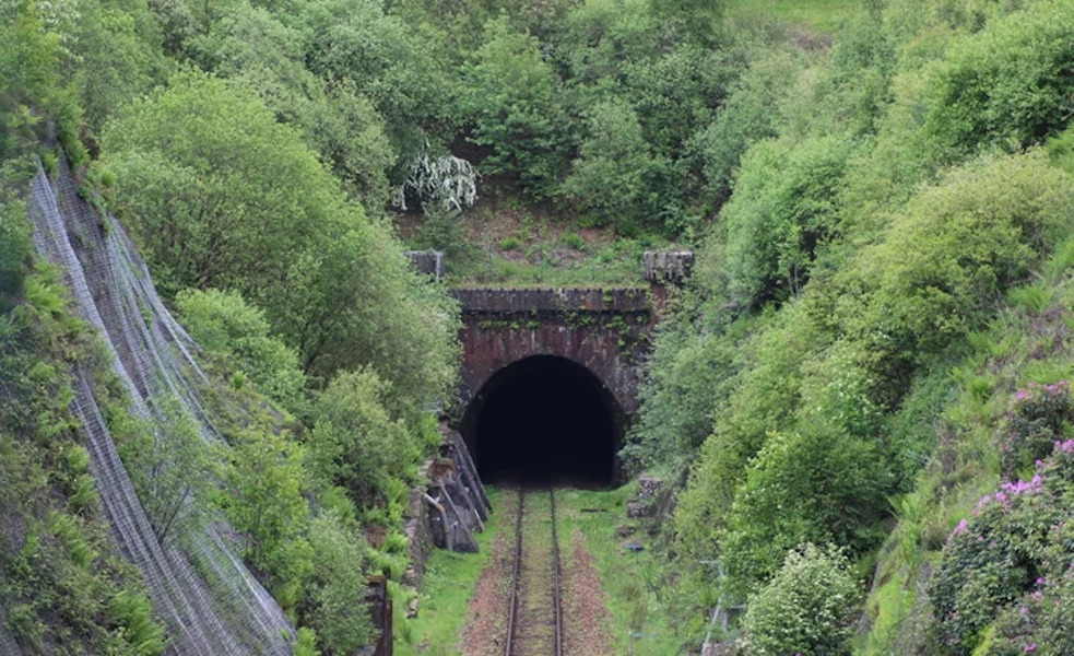 Tunnel Safety Issue Triggers Rail Delays Between Blackburn and Bolton