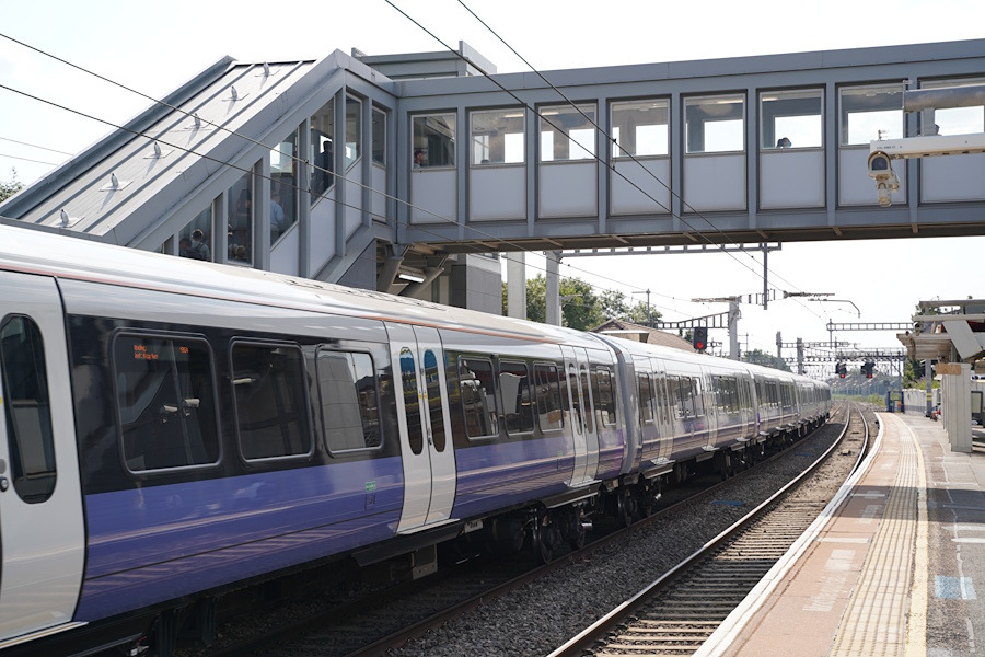 Broken rail near West Drayton causes major disruption to Paddington services