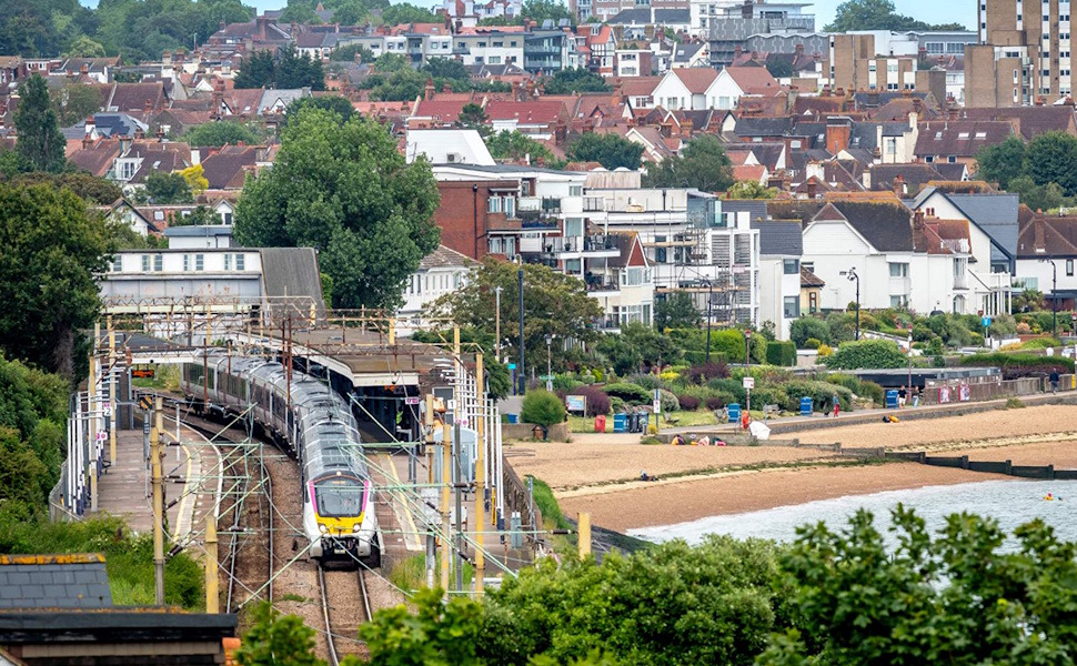 c2c offers marathon runners free journeys as London prepares for race day