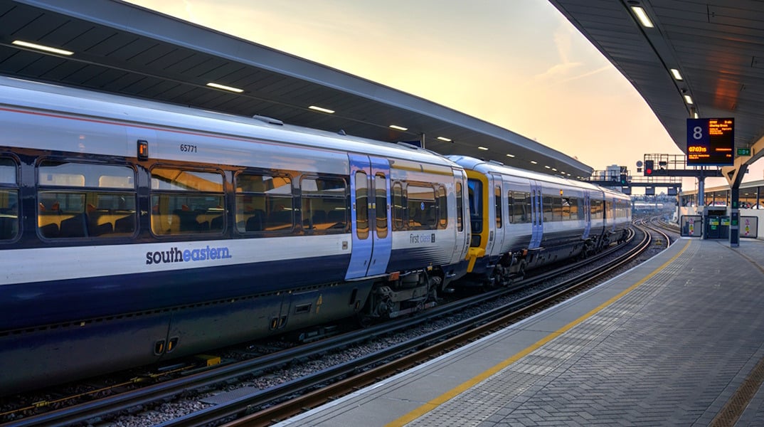 Fire Near London Bridge Disrupts Train Services