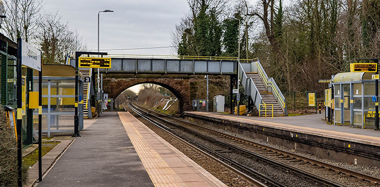 Merseyrail Disruption: Person Struck by Train Closes Hooton&acirc;Chester Line