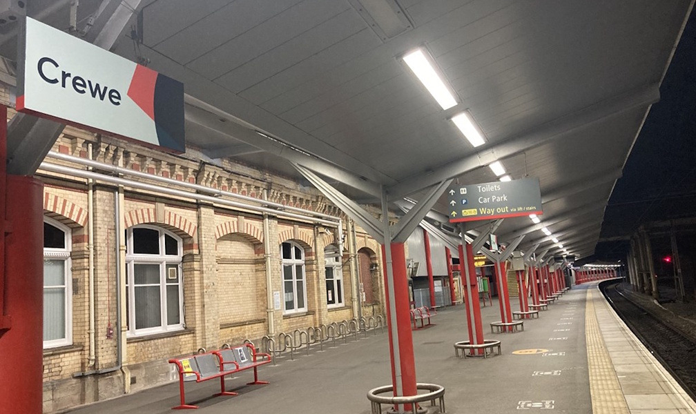 Major Rail Disruption at Crewe After Signalling System Fails