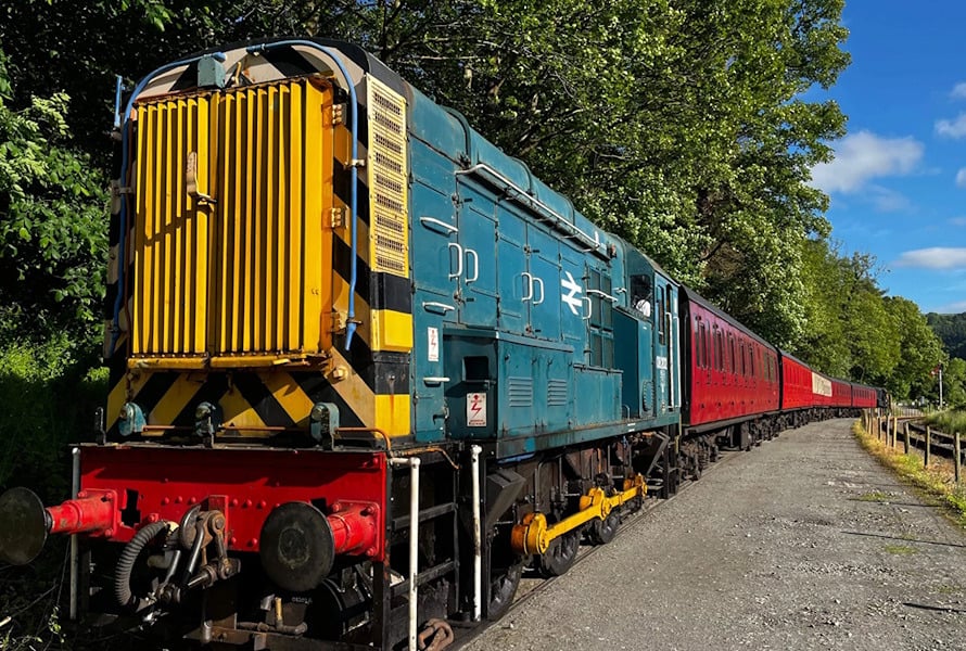 Diesel Power And 80s Nostalgia Take Over Llangollen This Weekend