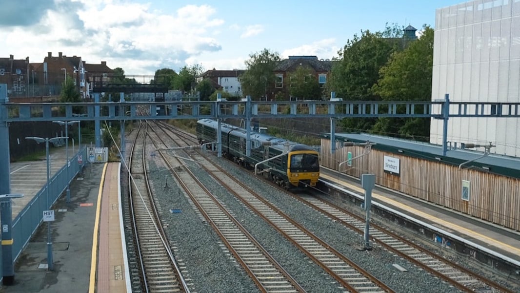 Reading To Newbury And Bedwyn Trains Disrupted By Essential June Works