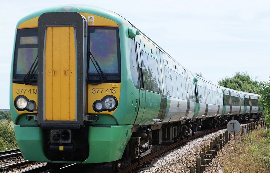 Train Hits Tree Between Charlton And Woolwich Dockyard As Lines Blocked