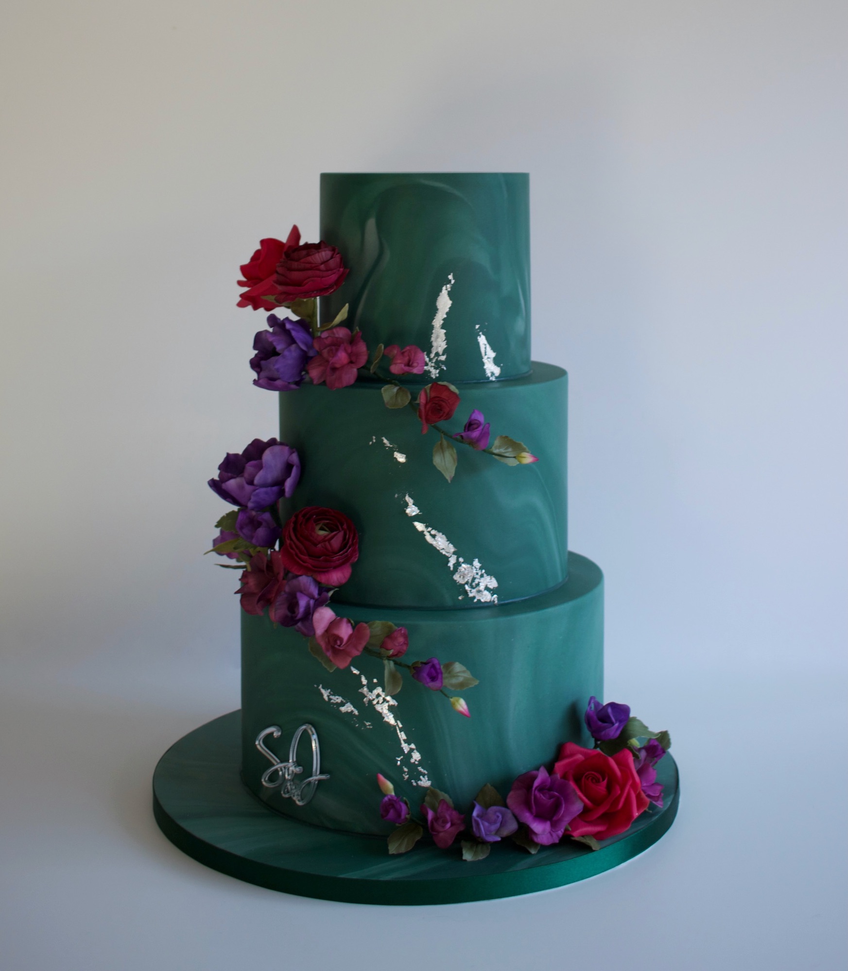 Blue & pink wedding cake