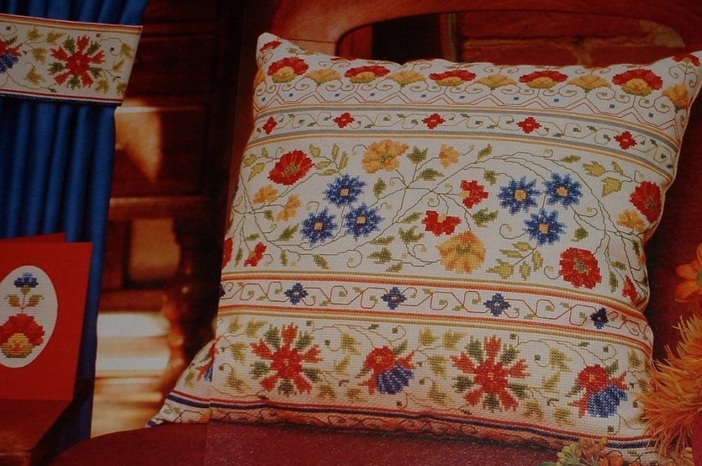 Exotic Tropical Flowers Cushion ~ Cross Stitch Chart