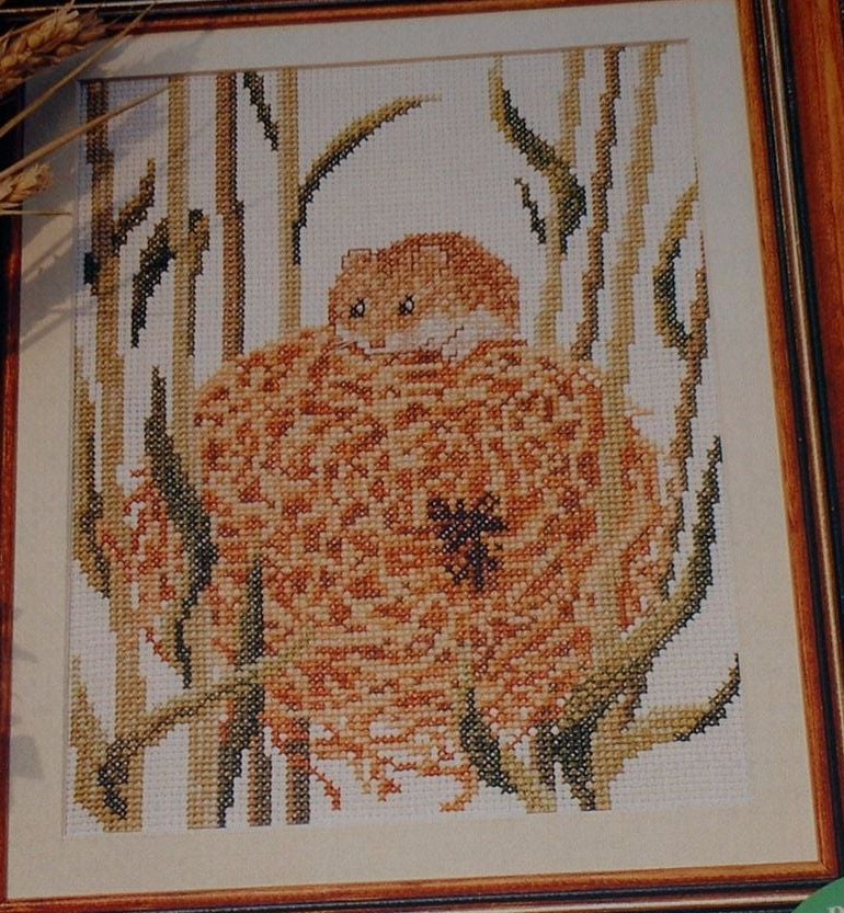 Harvest Mouse in a Corn Field ~ Cross Stitch Chart