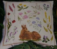 Autumn Deer and Wildflower Cushion ~ Cross Stitch Chart