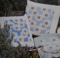 Dramatic Daisy Cushion ~ Cross Stitch Chart
