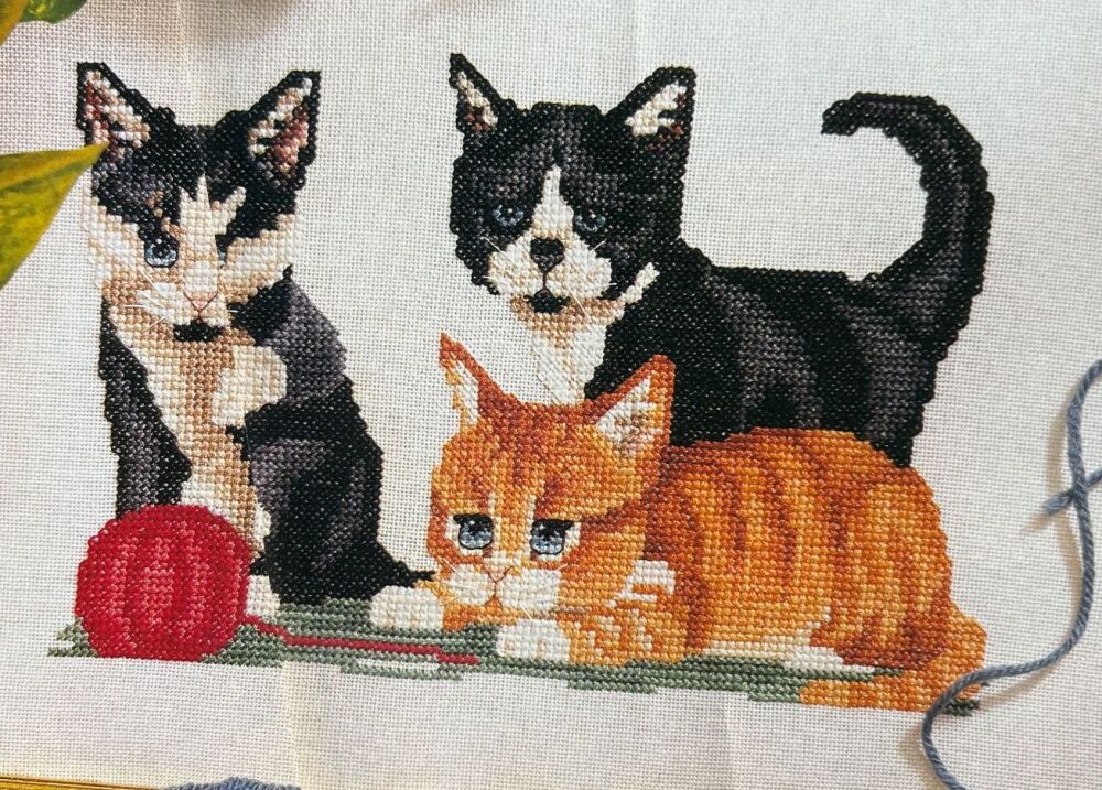 Three Cats with Ball of Wool ~ Cross Stitch Chart