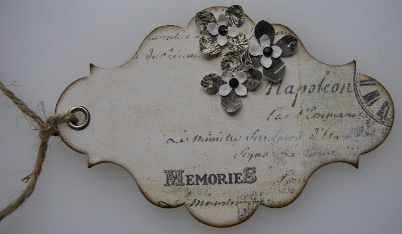 memories handmade vintage tag front