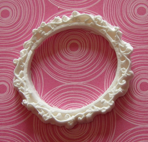 Martha Stewart Decorative Oval 1 Paper Clay Embellsihment