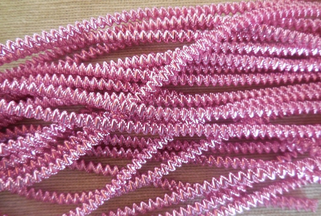 Large bright check purl, pink