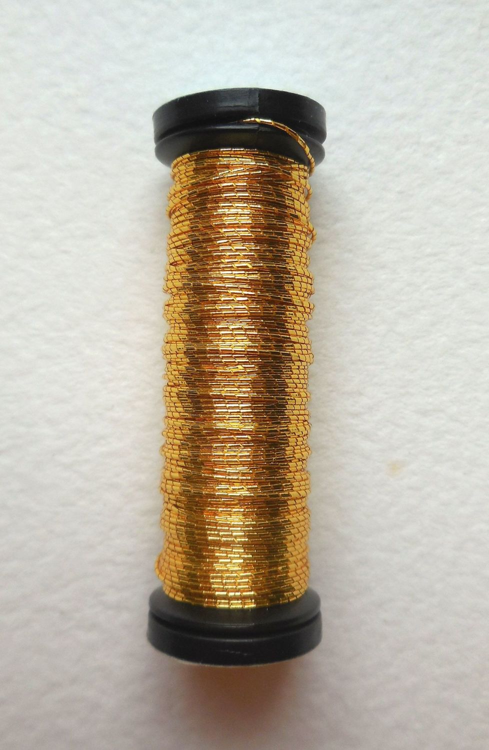 Japan thread, Kreinik #7, gold colour - 10m reel