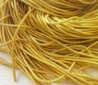 Gilt bright check purl no. 6, 50cm