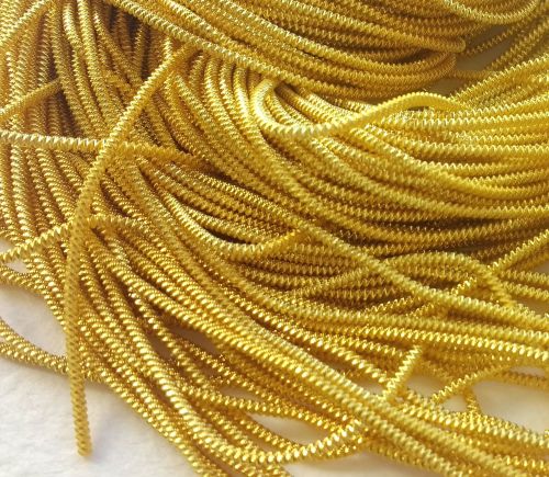 Gilt bright check purl no. 6, 50cm