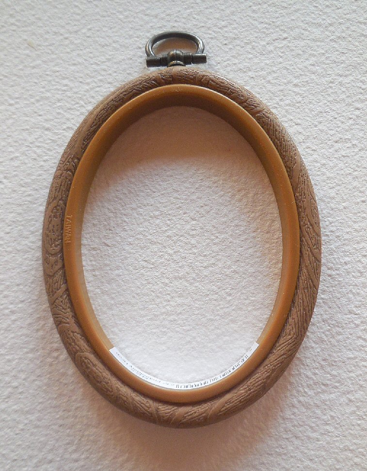 Embroidery flexi hoop - Oval 2 1/2" x 3 1/2"
