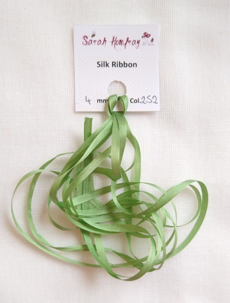 4mm Light green 252 silk ribbon