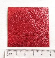 Leather square, metallic finish - 5cm x 5cm - Poppy Red