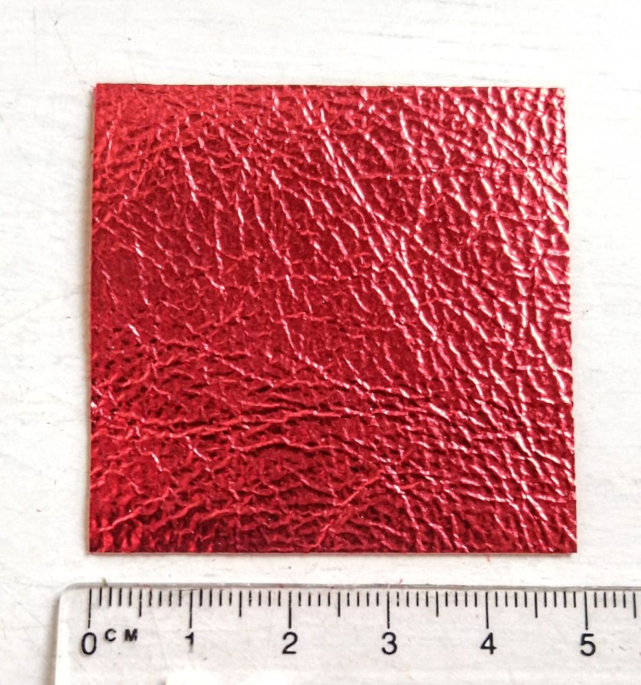 Leather square, metallic finish - 5cm x 5cm - Red