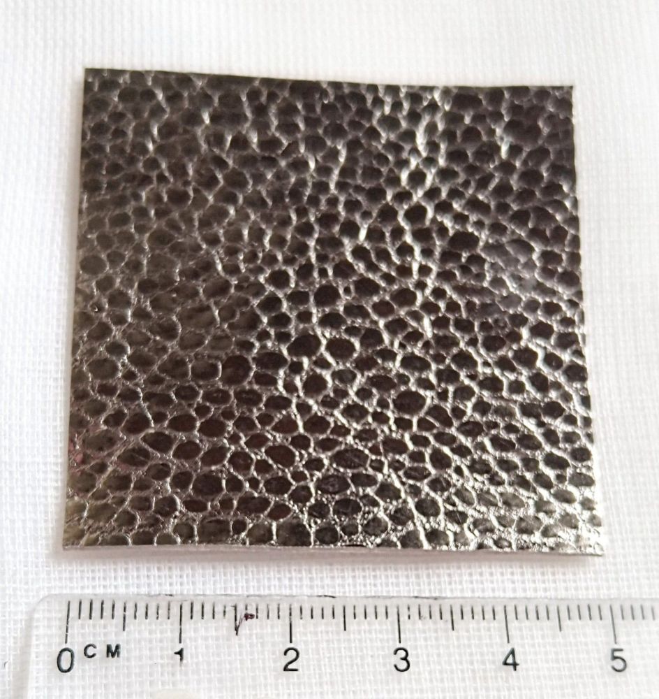 Leather square, metallic finish - 5cm x 5cm - Pewter bubble
